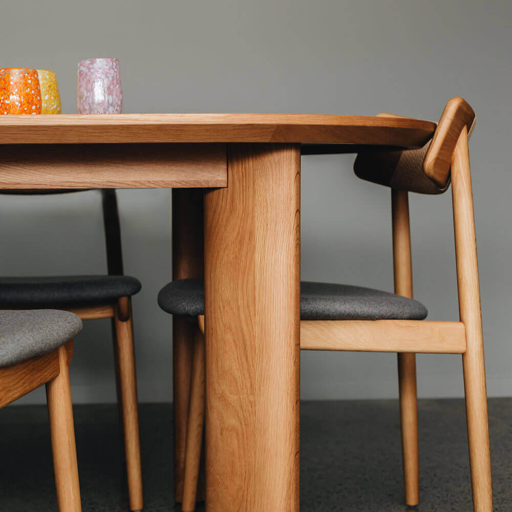 Kontur Oak Dining Table