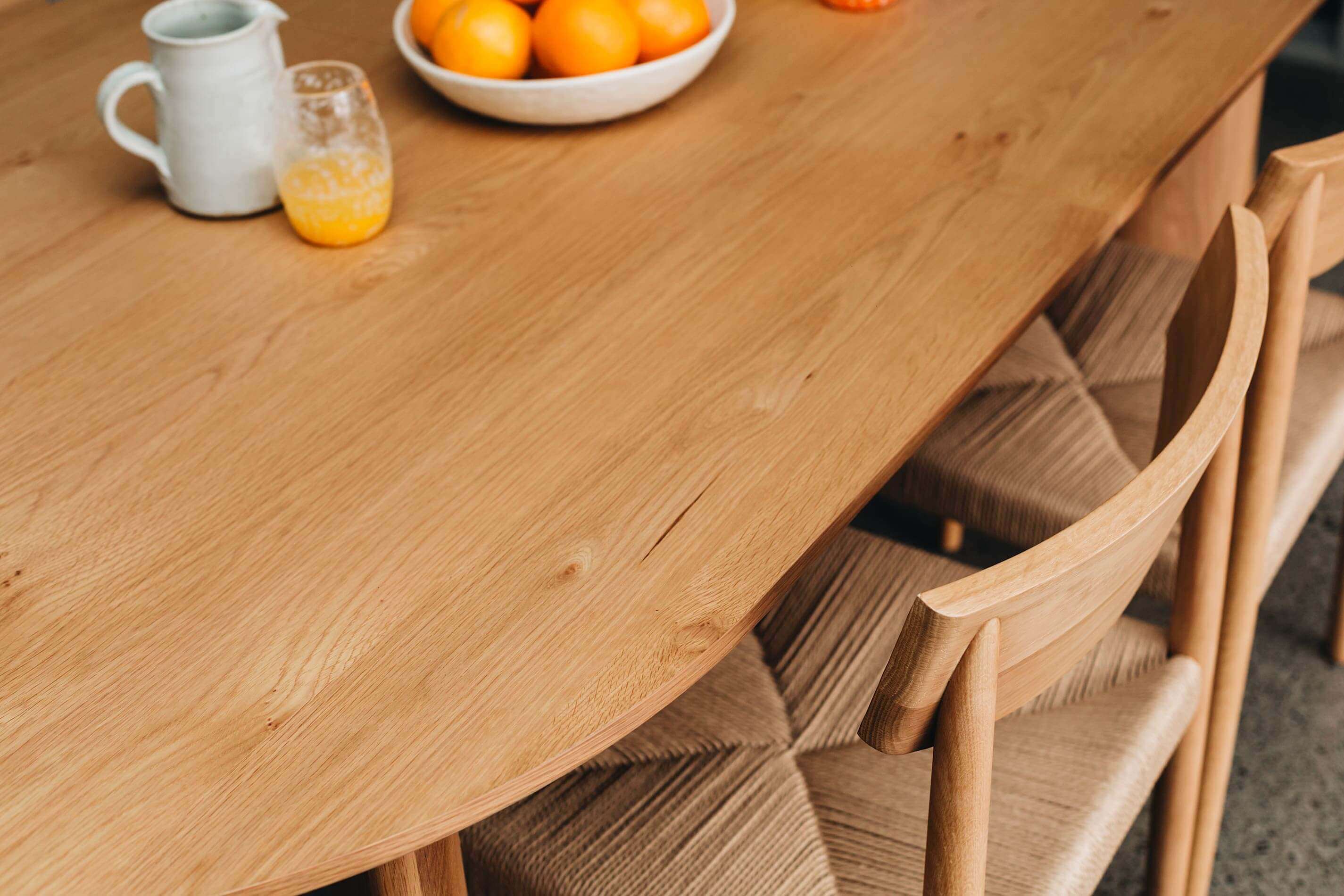 Kontur Oak Dining Table