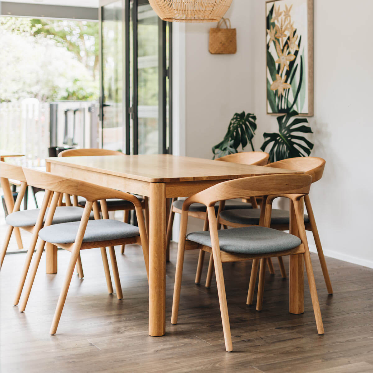 Oliver Dining Table 180