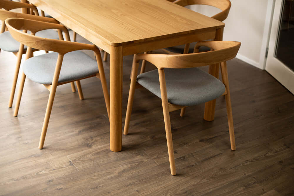 Oliver Dining Table 180