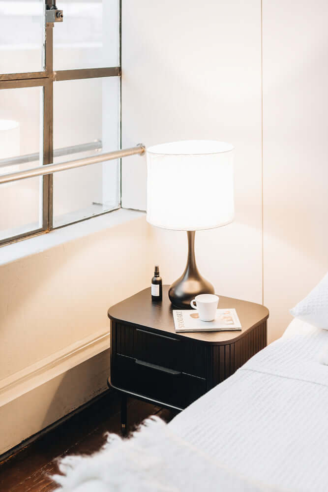 Anders Bedside