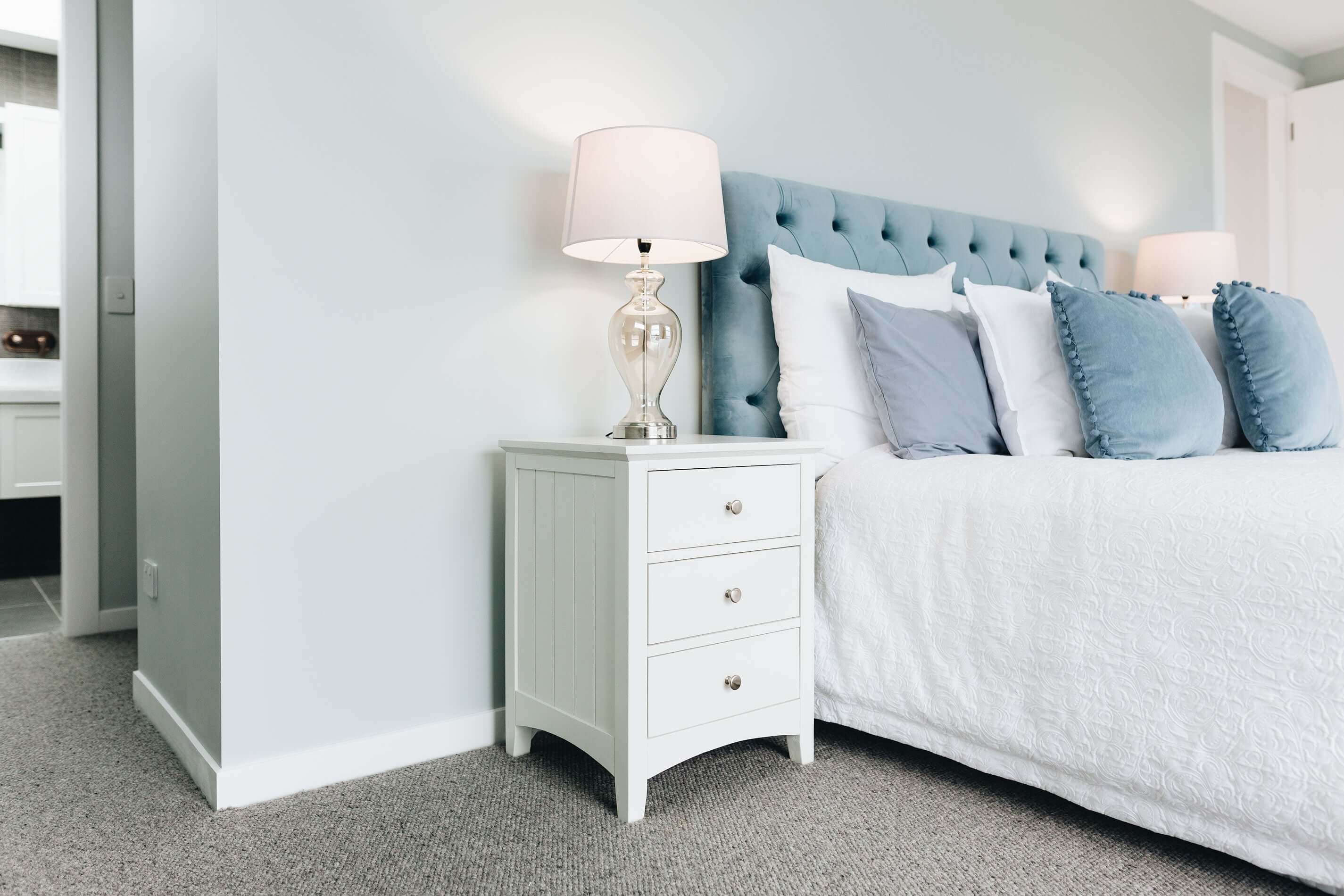 Jessica 3drw Bedside
