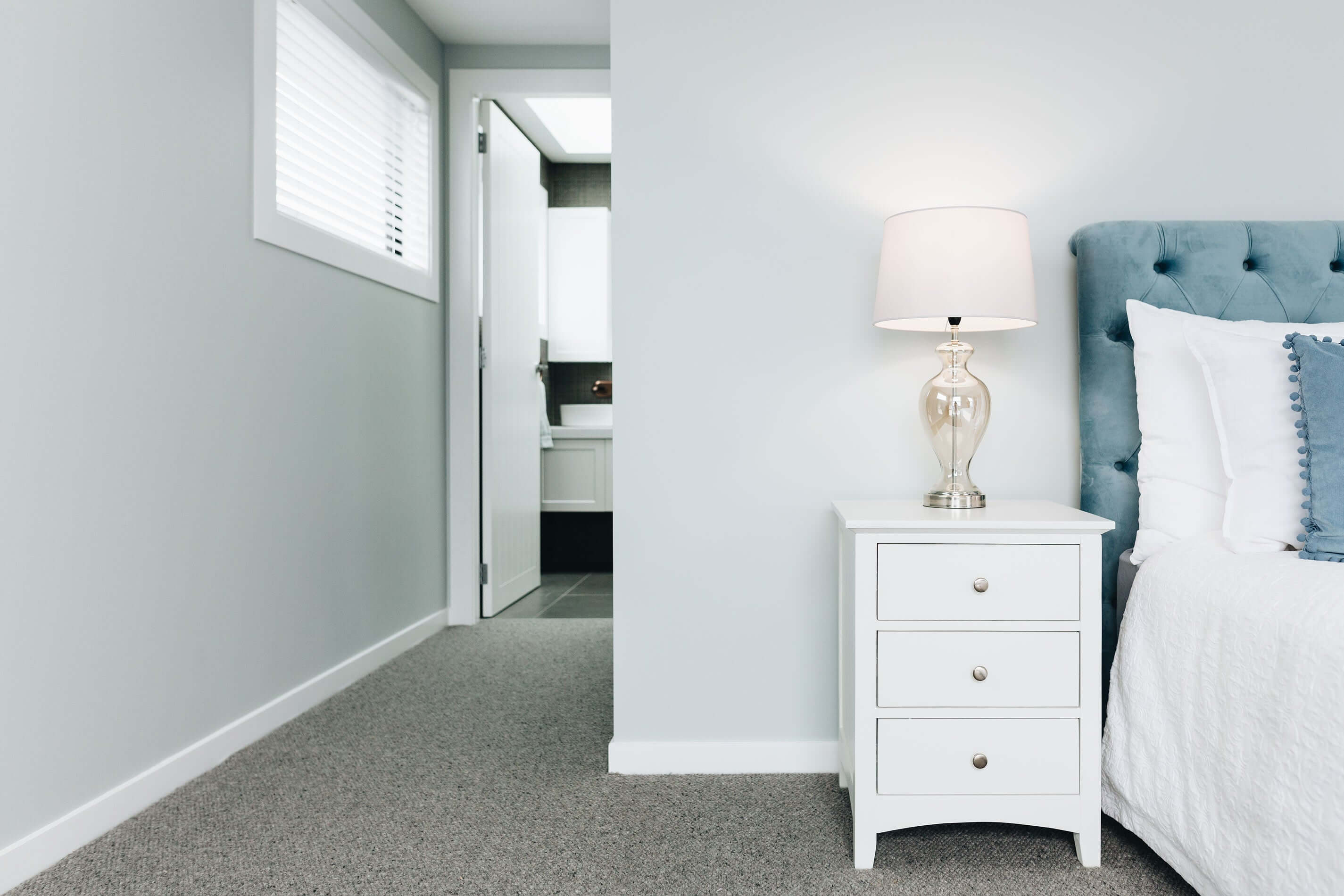 Jessica 3drw Bedside