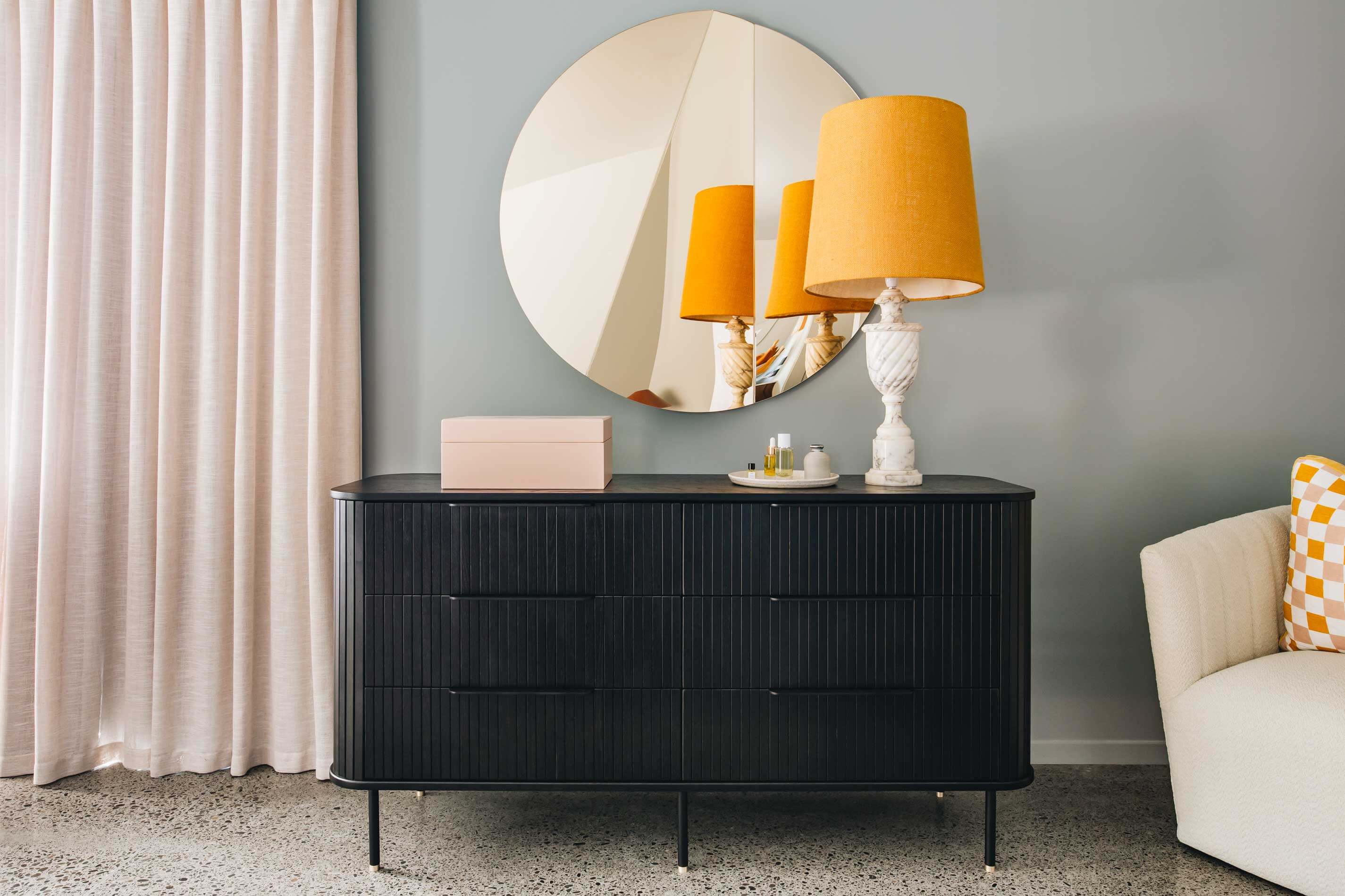 Anders Dresser - Black
